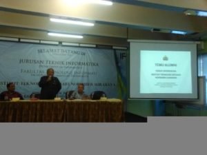 Intip Seminar IT Bersama Kompol Surabaya