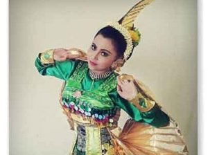 Rossy, Mahasiswi Biologi Pelestari Kebudayaan Negeri
