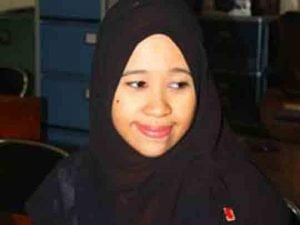 Cum Laude di Malaysia, Heni Pilih Surabaya