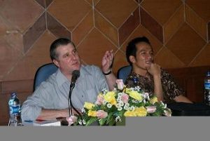 Melihat Dunia Lewat Opera