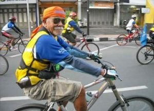 Sebanyak 21 Lansia Bersepeda Surabaya-Jakarta Tiba di ITS