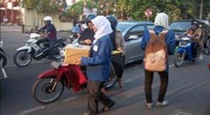 Libur Tak Halangi Mahasiswa ITS Galang Dana