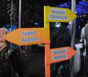 Pamerkan Produk Masyarakat Melalui Pasar Rakyat