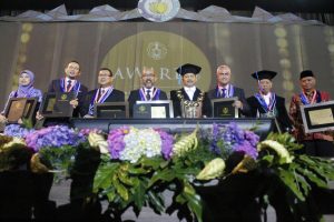 Delapan Penghargaan Sepuluh Nopember Untuk Mereka