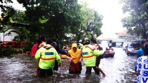 Intensitas Curah Hujan Penyebab Surabaya Dikepung Banjir