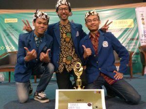Angkat Tema Kampung Kota, Raih Juara LKTI Nasional