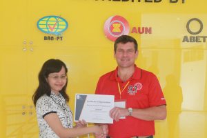 Profesor Jerman Berbagi Rahasia Sukses Logistik di ITS