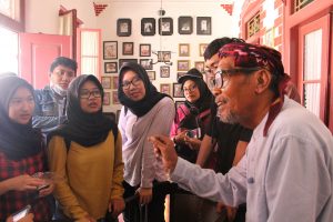 Rekam Jejak Arsitektur di Kampung Kemasan