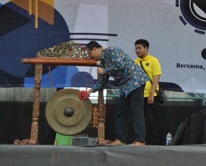 Gerigi ITS, Bangkitkan Semangat Mahasiswa Baru