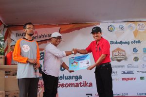 Teknik Geomatika ITS Rayakan Dua Dekade dengan Berbagi