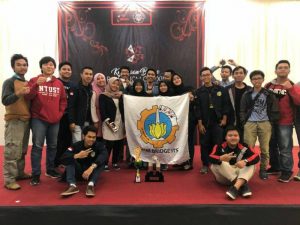 Kembali Juara, Bridge ITS Sabet Piala Bergilir di UGM