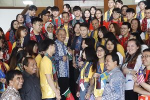 CommTECH ITS Kenalkan Indonesia ke Dunia Luar