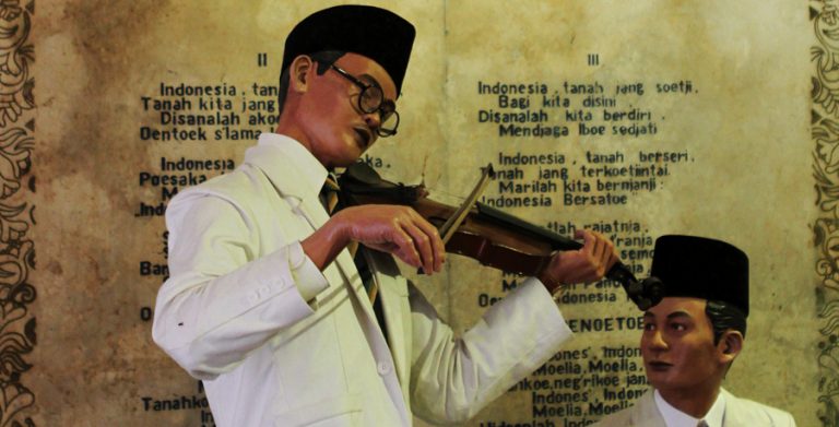 Wage Rudolf Soepratman adalah pengarang lagu kebangsaan Indonesia yakni Indonesia Raya dan juga pahlawan nasional Indonesia