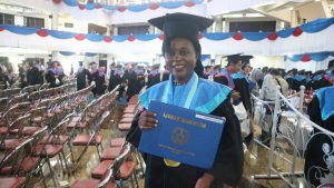 ITS Luluskan Wisudawan Asal Zimbabwe