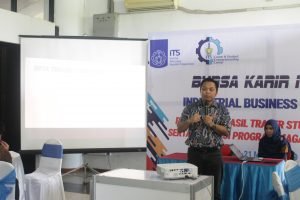 ITS Presentasikan Profil Alumni di Industrial Business Gathering