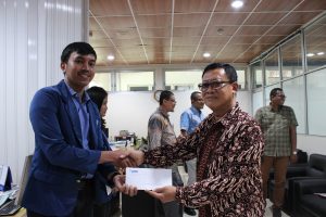 Kolaborasi dengan ITS, ABS Kucurkan Beasiswa untuk Mahasiswa