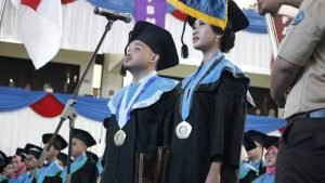 Persembahan Terbaik ITS untuk Wisudawan