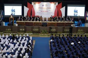 Mahasiswa Baru ITS Tahun 2019 Resmi Dikukuhkan Rektor