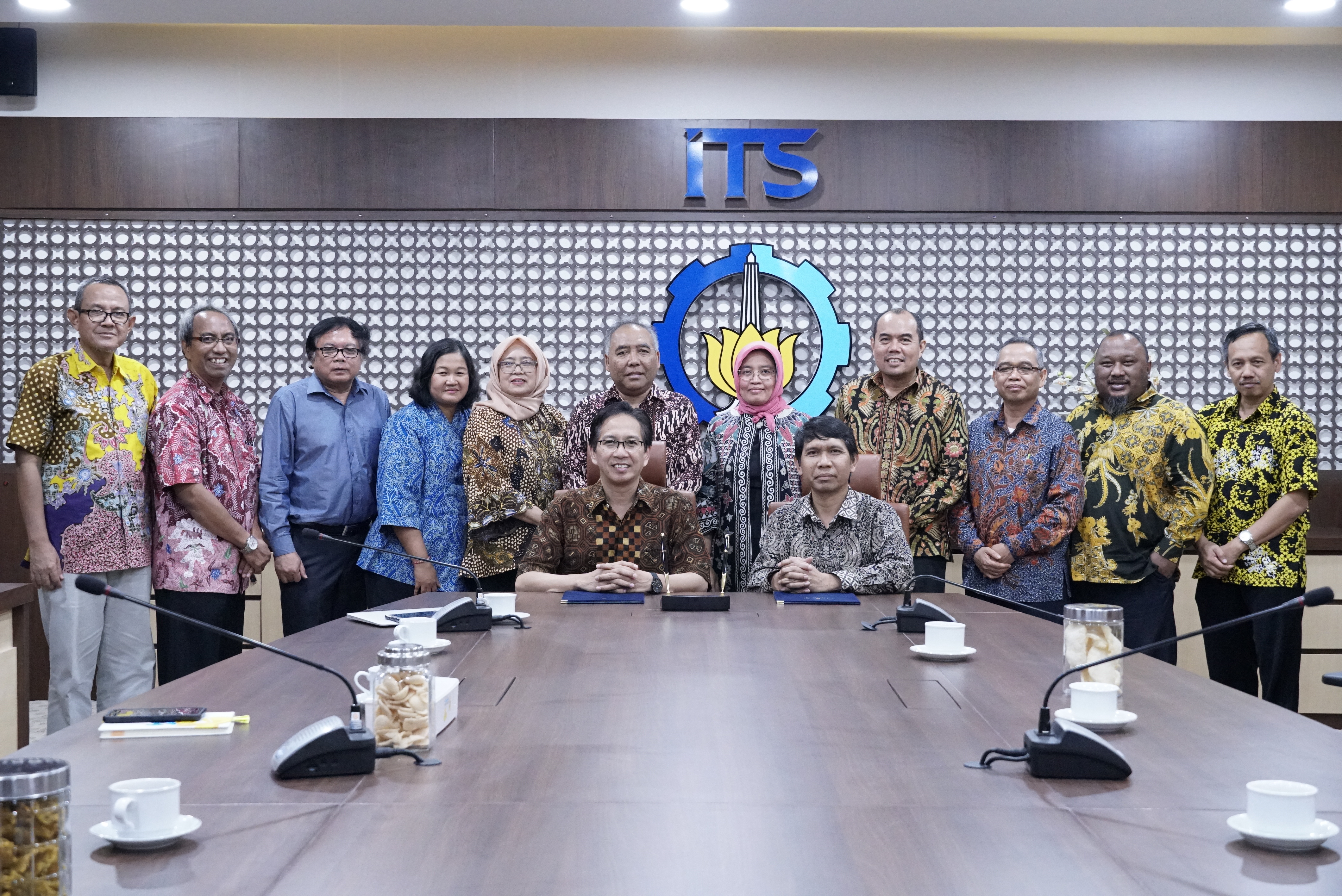 It uslubida etuk eshaklar