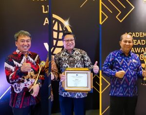 Tiga Dosen ITS Raih Academic Leader Award 2019