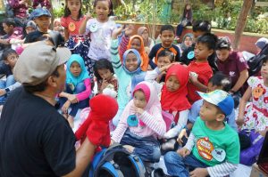 Bakti Kami untuk Negeri: Pengabdian Masyarakat HMTL, Dari Edukasi Hingga Sanitasi