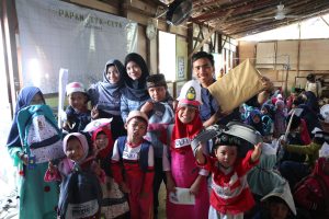 Bakti Kami untuk Negeri: Hadiah Berarti Wisudawan ITS untuk TPQ Al-Mubarok
