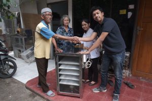 ITS Students Help MSMEs Through Economical and Practical Donut Fermenters