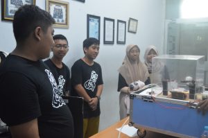 Electra 9 Kenalkan Elektro Lewat Kunjungan Laboratorium