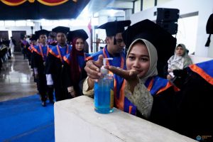 Anticipation of Corona, The 121st ITS Graduation Held Without Handshake