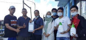 ITS Students Spray Disinfectant to 250 House in Surabaya