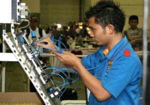 Hadapi Industri 4.0 dengan Peningkatan Kualitas Sekolah Kejuruan