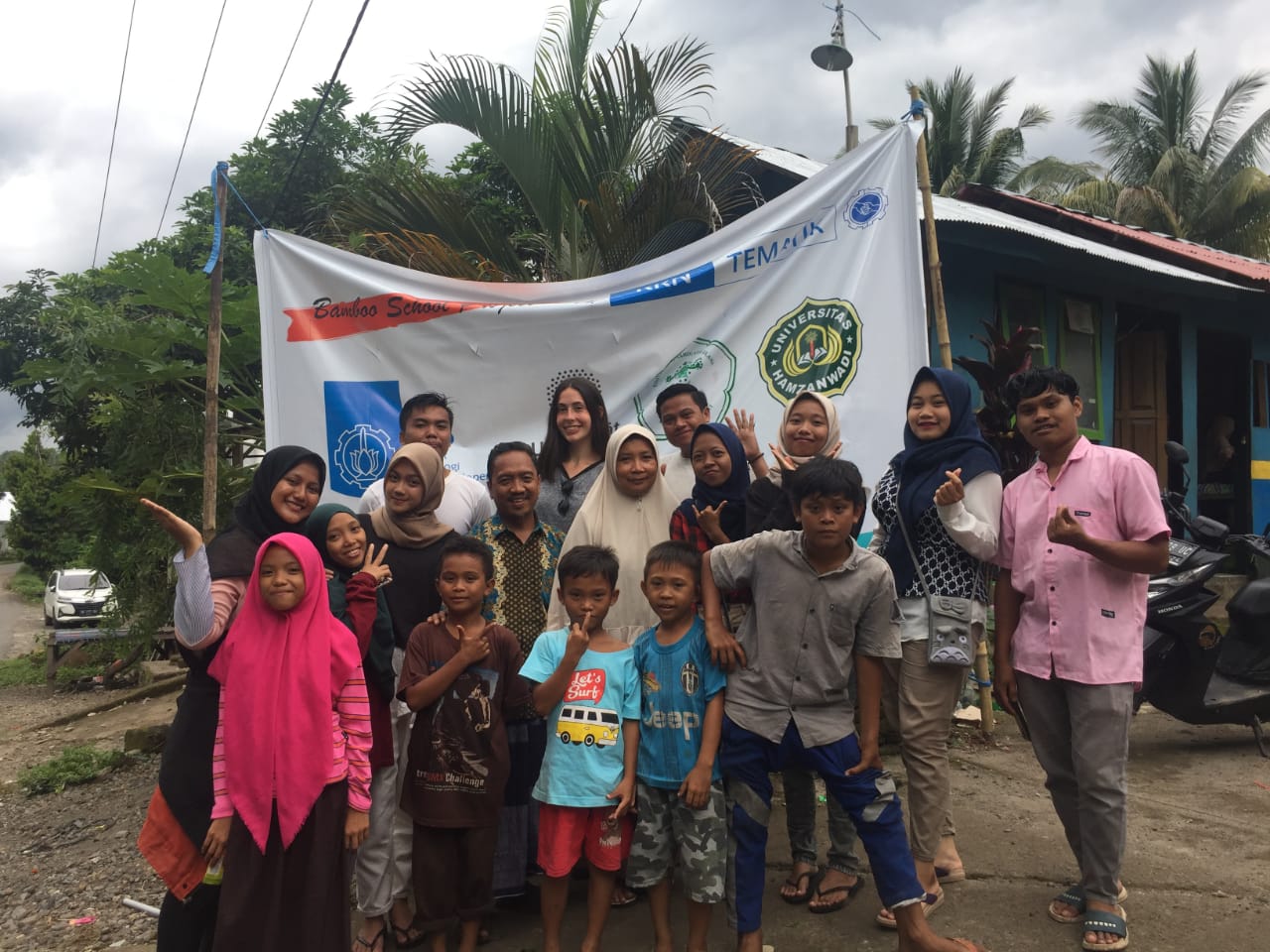 Sekolah-Bambu-Wujud-Kontribusi-ITS-Membangun-Kembali-Lombok