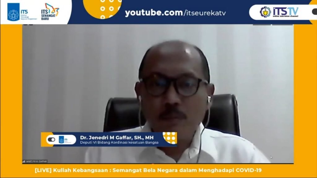 Deputi-VI-Bidang-Koordinasi-Kesatuan-Bangsa-Kemenko-Polhukam-Dr-Janedjri-M-Gaffar-SH-MH-saat-memaparkan-materi-dalam-Kuliah-Kebangsaan-secara-daring