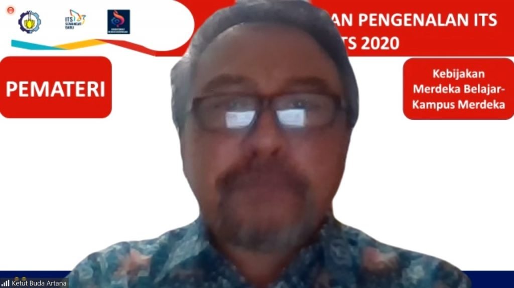 Prof Dr Ketut Buda Artana ST MSc saat menjelaskan materi MB-KM pada IPTIS gugus XX