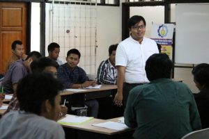 Dhika, Dosen Muda ITS dengan Ambisi Memajukan Negeri