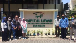Mahasiswa ITS Bantu Pencerdasan Covid-19 SMPIT Al-Uswah Surabaya