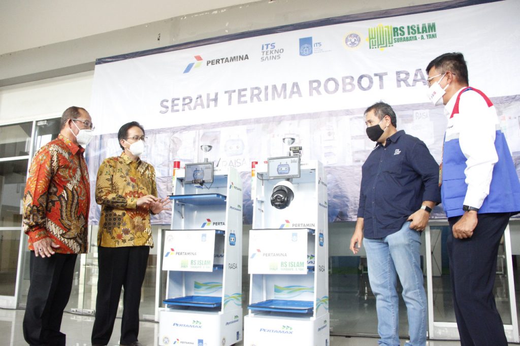 (dari kiri) dr H Samsul Arifin MARS, Prof Dr Ir Mochamad Ashari MEng, Dr Ir I Ketut Gunarta MT, dan C D Sasongko