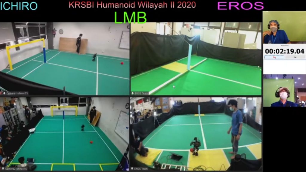 Robot humanoid Ichiro ITS (layar kiri) saat menghadapi robot Eros dari PENS di babak semifinal yang digelar secara online