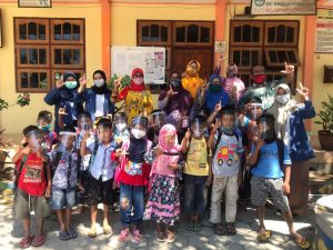 KKNT 22 ITS Bantu Pembelajaran SD di Ponorogo