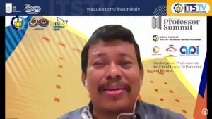 Prof Dr Ir Imam Robandi MT saat menjadi moderator dalam penutupan Professor Summit 2020