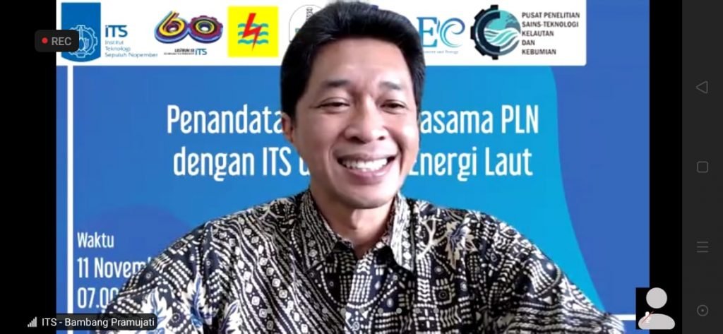 Bambang Pramujati ST MScEng PhD, Wakil Rektor IV ITS Bidang Riset, Inovasi, Kerjasama, dan Kealumnian saat memberikan sambutan sebelum penandatanganan MoU
