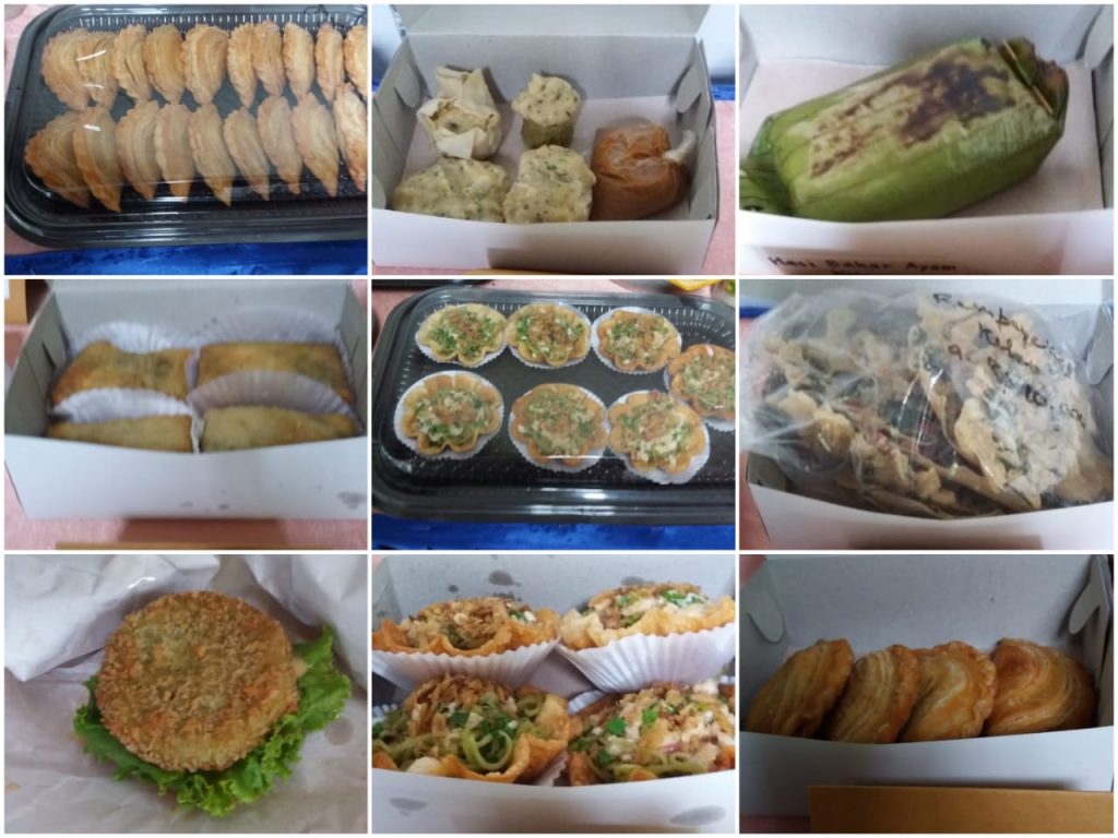 Beberapa produk hasil olahan Omah Kelor, seperti pastel kelor, mie kelor, siomay kelor, nasi bakar kelor, martabak kelor, burger kelor, rempeyek kelor dan lain-lain