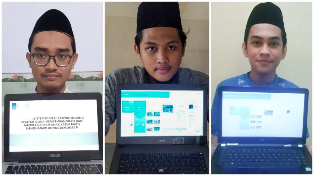 Founder Siyatim, Muhammad Ainul Yaqin (tengah) bersama kedua rekannya, Gita Rama Mahardhika (kanan) dan Fajrur Rido Ataubakumarwa (kiri) menunjukkan gagasan sistem digital crowdfunding berbasis syariat untuk anak yatim