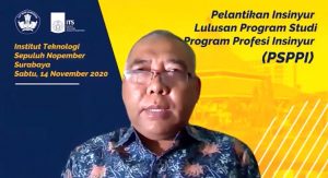 Prof Dr Ir Adi Soeprijanto MT, Wakil Rektor I ITS, mengucapkan selamat kepada para insinyur pada Pelantikan Lulusan PSPPI ITS secara daring