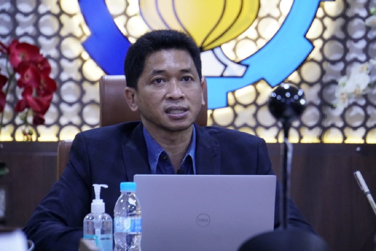 Wakil Rektor IV ITS Bambang Pramujati ST MScEng PhD saat memberikan sambutan sebelum penandatanganan MoU