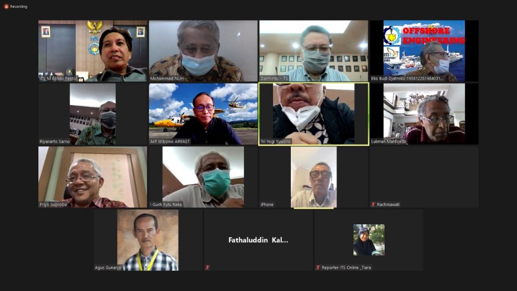 Rapat Pleno MWA ITS yang juga dihadiri oleh Rektor ITS Prof Dr Ir Mochamad Ashari MEng (kiri atas) dan beberapa anggota MWA lainnya secara virtual