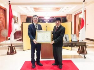 Profesor ITS Terima Penghargaan Internasional dari Kemenlu Jepang