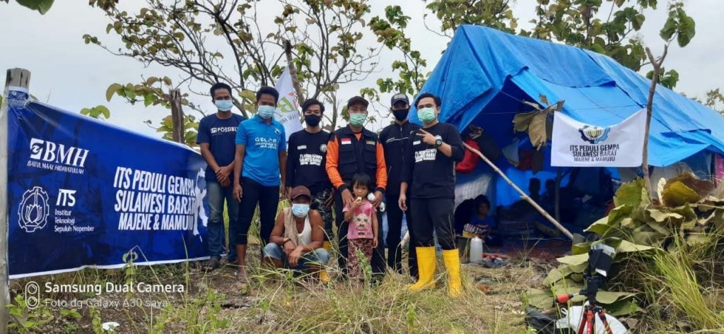 Tim relawan ITS Tanggap Bencana - BMH tiba di lokasi pengungsian Desa Mekkatta Selatan, Kecamatan Malunda, Kabupaten Majene, Sulawesi Barat