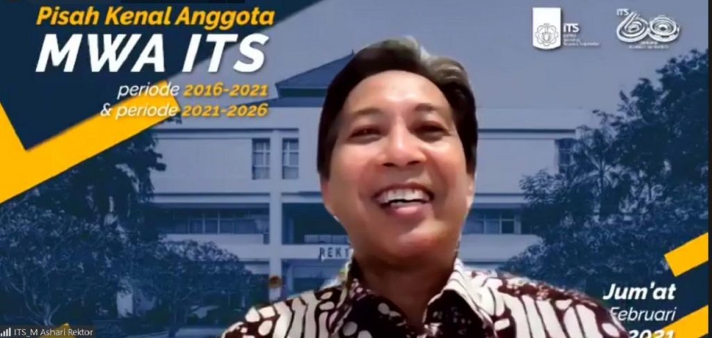 Rektor ITS Prof Dr Ir Mochamad Ashari MEng memberikan sambutannya di agenda Pisah-Kenal Anggota MWA ITS