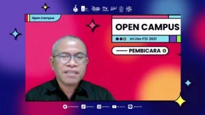 Dekan Fakultas Desain Kreatif dan Bisnis Digital (FDKBD) ITS Imam Baihaqi ST MSc PhD saat memaparkan materi tentang pengenalan fakultasnya pada acara Open Campus Ini Lho ITS 2021